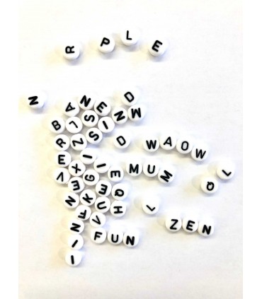 RICO DESIGN: Perles rondes Lettres noires fond Blanc